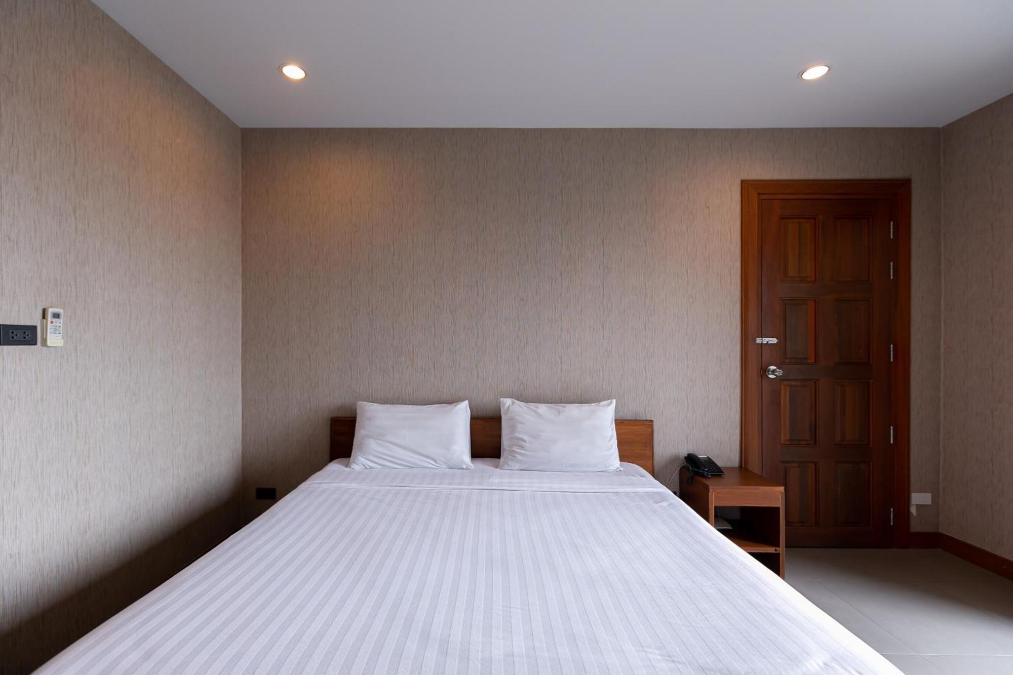 Farthai Residence Phan Thong Buitenkant foto