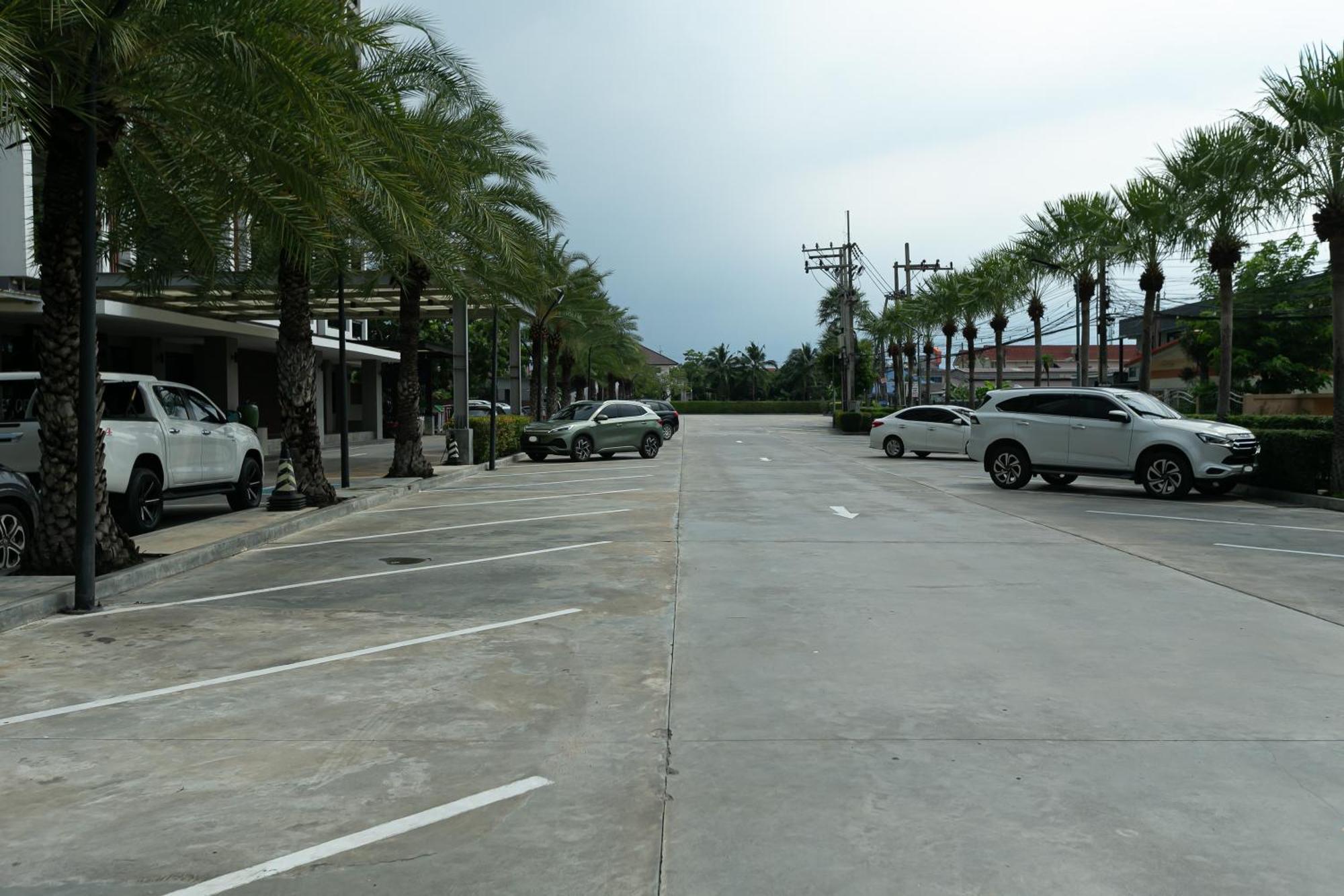 Farthai Residence Phan Thong Buitenkant foto